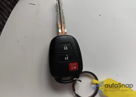 2017 Toyota Rav4 Xle z USA, uszkodzony, nr VIN JTMRFREV1HJ112875